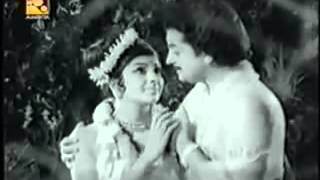 Video thumbnail of "Indravallari Poo Choodi Varum   Gandharvashethram"