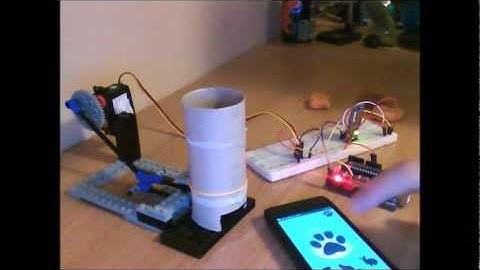 SMS Pet Feeder project - dispensing doggy treats with a Nokia N950 and arduino