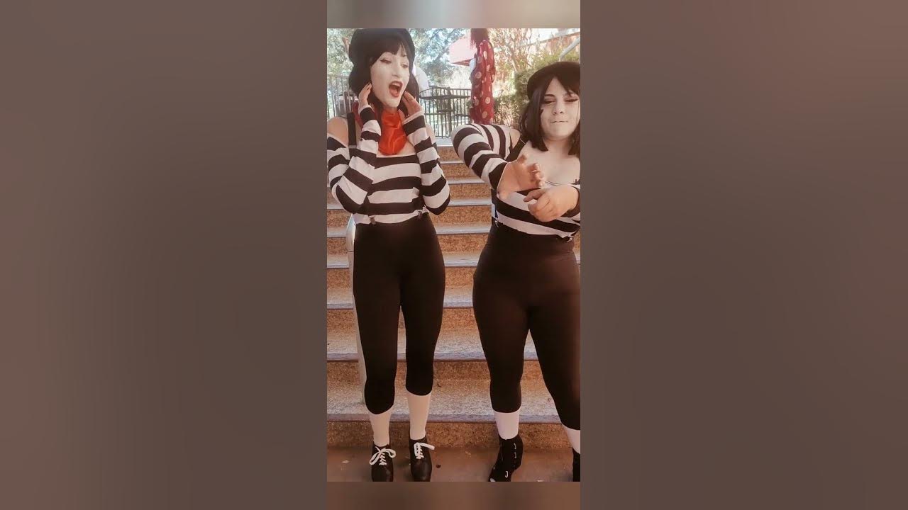 Mime and Dash cosplay - 9GAG