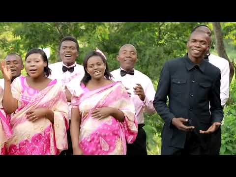 Tuamke video officielle Uenezaji Gospel Choir