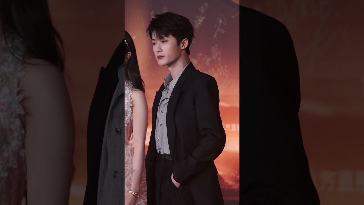 専用‼︎ 2023 微博之夜 現場直筆サイン王鶴棣檀健次映像スクリーンショット付き 檀健次微博之夜後台直播偶遇楊紫王鶴棣！我的夭柳同框啦！狠狠嗑