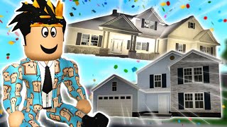 looking for houses to build in bloxburg from roblox GREENVILLE... big houses wow