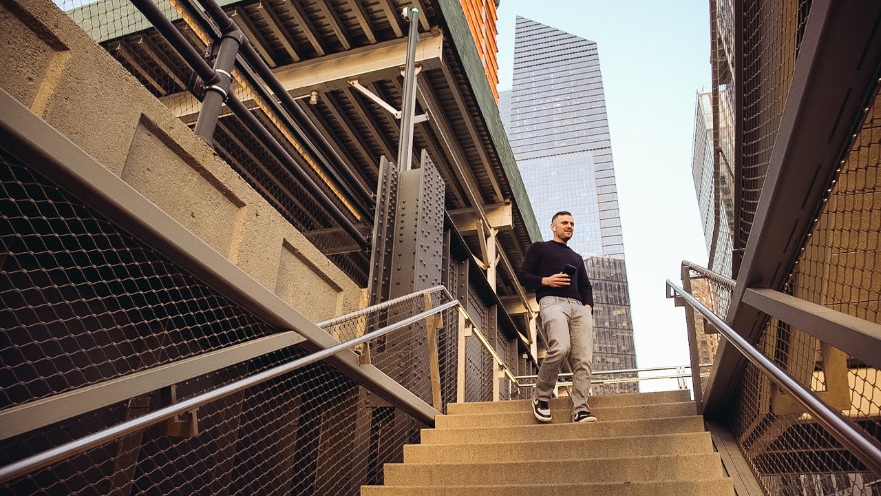 THE KEY TO BEING A SUCCESSFUL ENTREPRENEUR | DailyVee 224 - YouTube