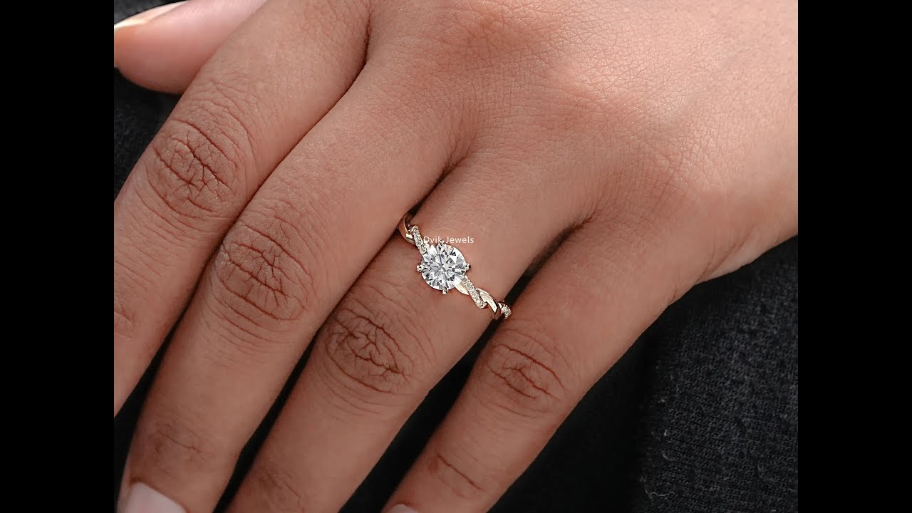 Twisted Round Lab Diamond Wedding Ring 