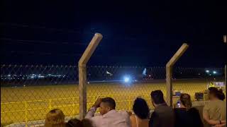 aeroporto de prudente a noite avião cor diferente,decolagem bem top.