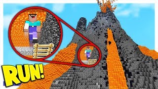 RUNNING FROM LAVA INSIDE A MINECRAFT VOLCANO (Minecraft Volcano Escape!)