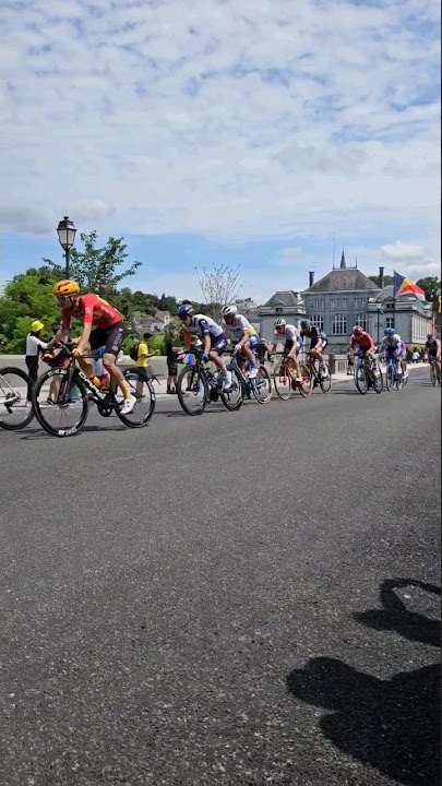 Tour de France 2023, Oloron-Sainte-Marie ▪︎ Nonton Balapan Sepeda yg top di Perancis
