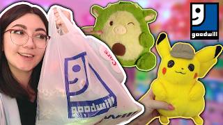 THRIFT WITH ME at 5 different thrift stores!! plushies + home decor + more