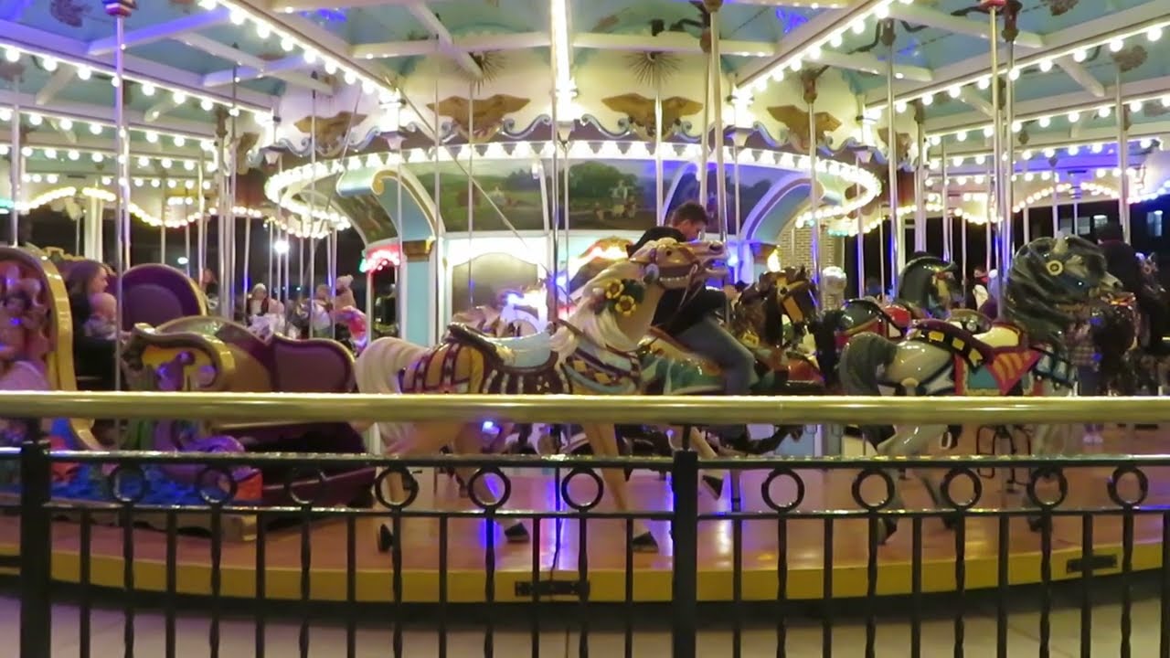 Christmas Carrousel - Wurlitzer 153 @ Candylane Hersheypark 11/11/2023