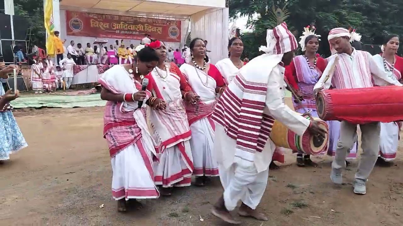 उरांव करमा नाच आदिवासी मूलवासी दिवस|