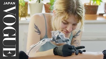 20歳の女の子が人生初のタトゥーに挑戦。| NEVER TRIED | VOGUE JAPAN