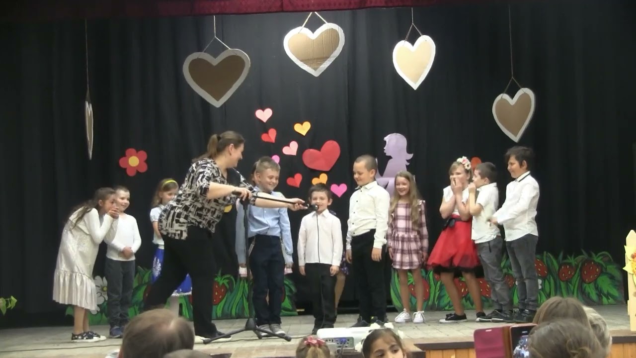 Deň matiek 2022 - 1.  a 2. ročník