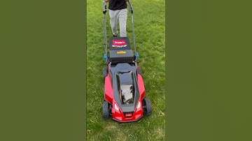 Mijn nieuwe Toro 60V Max Stripe accu grasmaaier is zo cool😎 #ToroStripes #ToroPartner #shorts