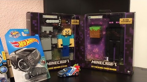 Minecraft Iron Armor Steve & Attacking Endermen Figures