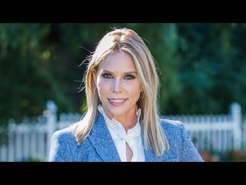 Video: Cheryl Hines Nilai Bersih: Wiki, Berkahwin, Keluarga, Perkahwinan, Gaji, Adik Beradik