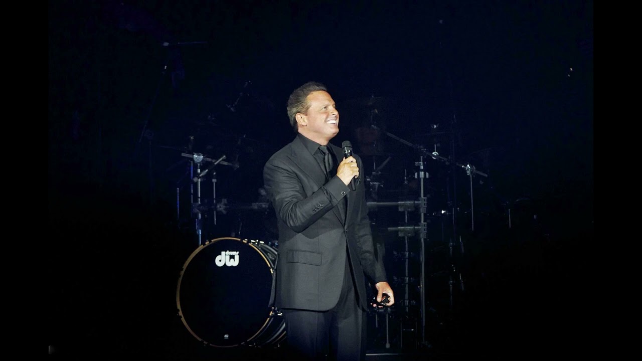Luis Miguel @ Live Monterrey March 01st 2012