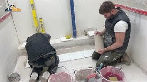 Trades in training: Students on the introduction to tiling course January 2024