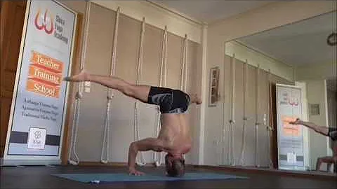 S.K. Garudananda - Ashtanga Vinyasa Yoga Practice 090815a