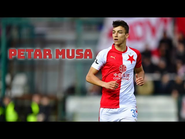Boavista tenta contratar o gigante croata Petar Musa (Slavia Praga