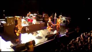 NOFX &#39;Happy Guy&#39; (live)