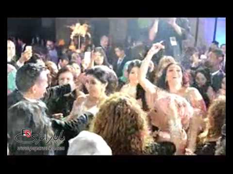 وفاء عامر وآيتن عامر يرقصان على كل البنات بتحبك