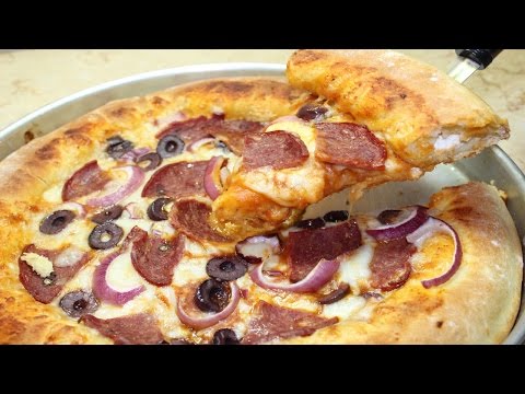 صورة  طريقة عمل البيتزا طريقة عمل البيتزا محشية الاطراف بالجبنة - ستافت كراست بيتزا - Cheese Stuffed Crust Pizza طريقة عمل البيتزا من يوتيوب