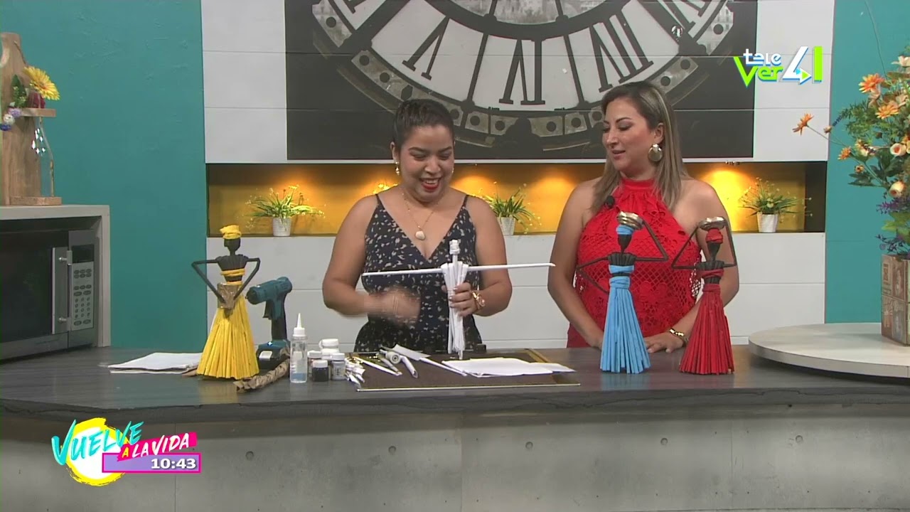 Bere Campos nos trae unas muñecas africanas de papel.