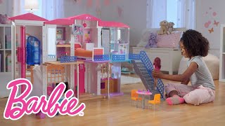 Say hello to the Barbie Hello Dreamhouse play set! It