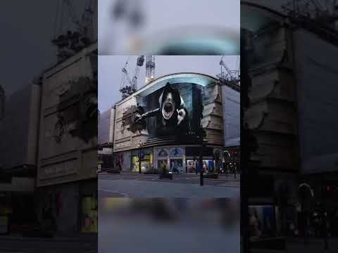 Реклама на 3D-вывеске на площади Пикадилли в Лондоне, век технологий не перестаёт удивлять.