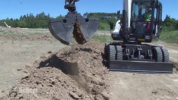 Bobcat Attachments | Clamshell Bucket