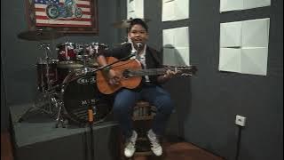 Penolong Yang selalu setia cover by me