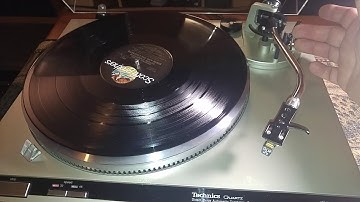 Technics SL Q2 Direct Drive Quartz Lock Semi Auto Turntable