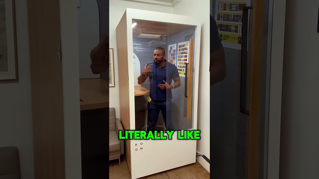 Employee Thought Booth Soundproof Words Had Everyone Laughing (@jeffviz)