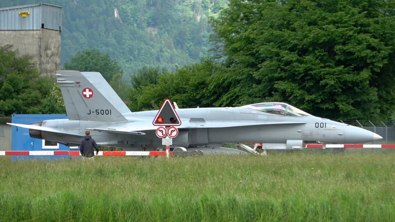 [4K] Spotting F/A-18s, F-5 Tigers, PC-21 & PC-7 – Meiringen Military Airbase 🇨🇭(Switzerland)