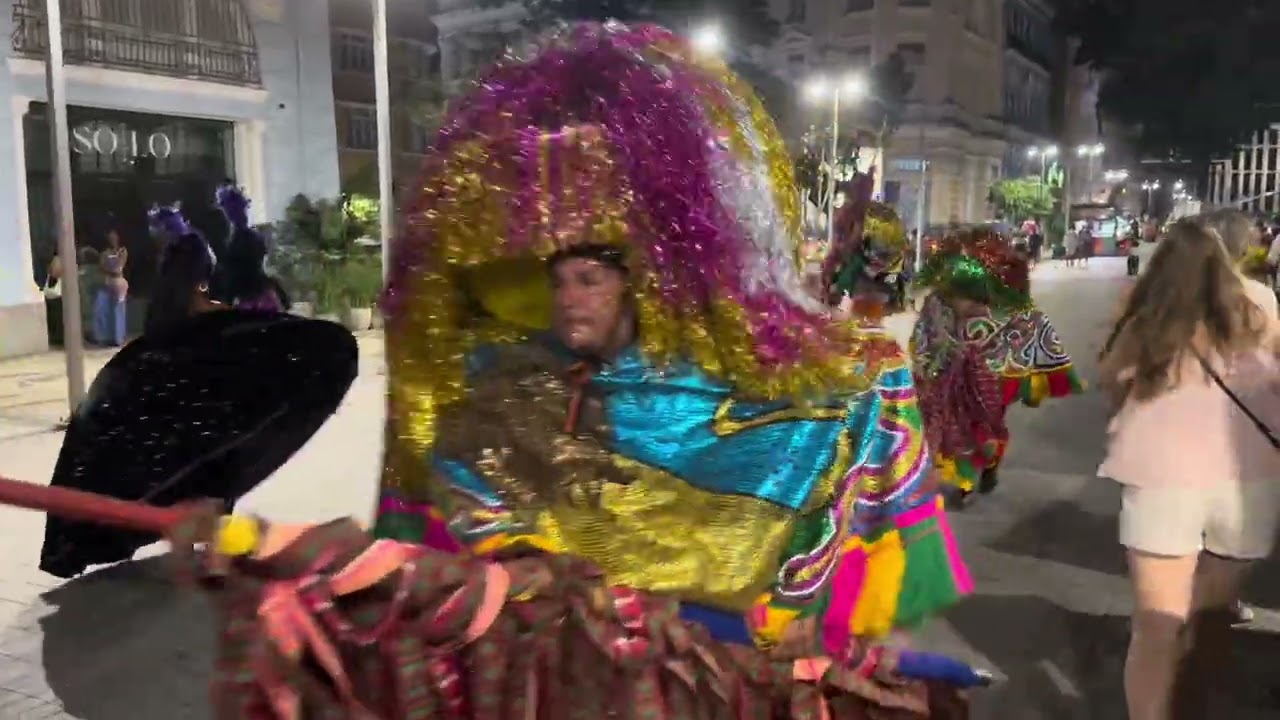 Maracatu Leão Misterioso de Tracunhaém no circuito cultura popular Leda Alves, Recife Antigo 2026. 