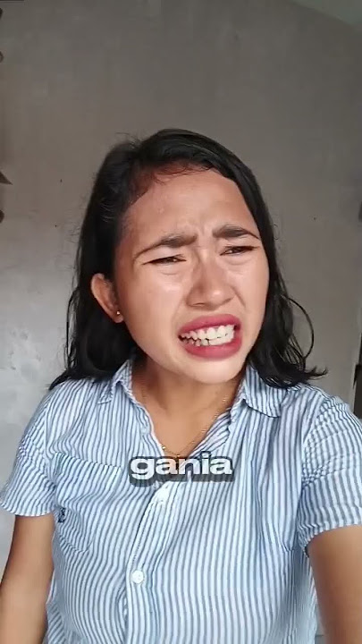 When Ara's Beautiful Friend Invites You to Play in the Rain in Solo. Ara Can't Get in the Rain Ag...
