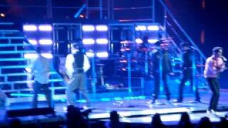 NKOTB - Single/Fave Girl (pt 1) LIVE - San Antonio