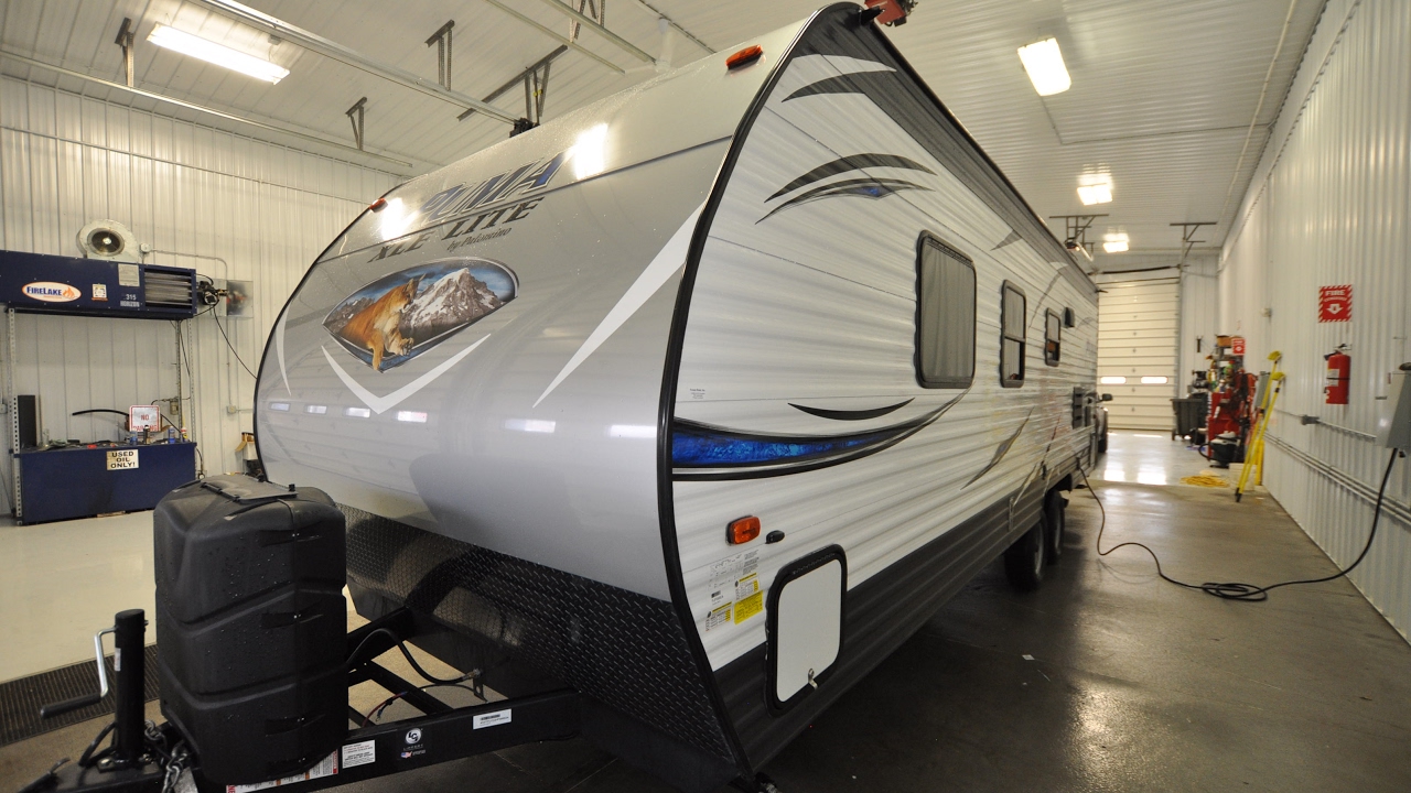 2017 Palomino Puma 23FBC Travel Trailer 