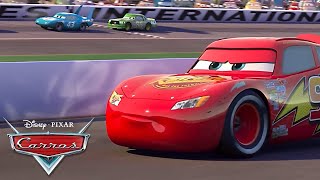 Os Momentos Brilhantes de Relâmpago McQueen | Pixar Carros