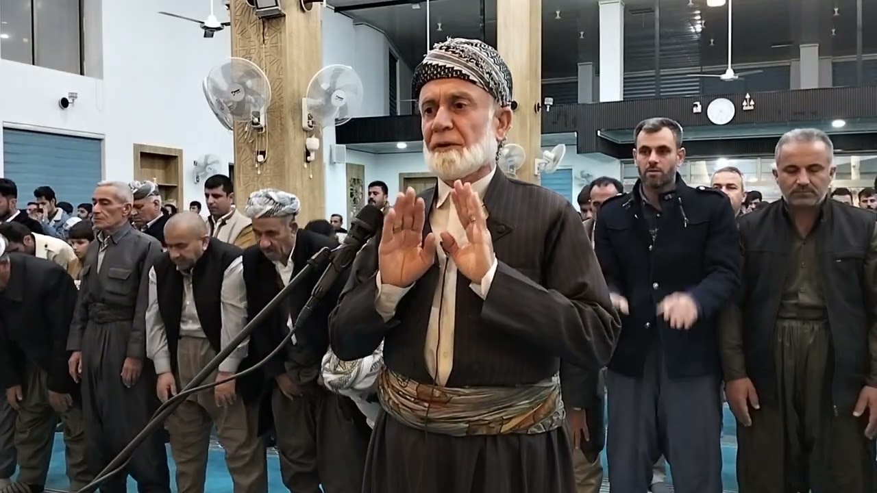 صلاة العشاء في جامع حاج انور برادوستي في ناحية الرزكاري م عبدالرحمن كاره ش 