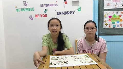 Tiếng Anh Giao Tiếp Phan Thiết: Emily and Vicky practice talking about Christmas