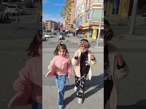 ترند على الماشي ونحن مودين مريم على المدرسه   