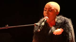 Laura Mvula - Diamonds (HD) Live In Paris 2013