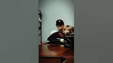 The way he aggressively pulled han 💀 #straykids #leeknow #han #minsung #kpop #fyp #shorts