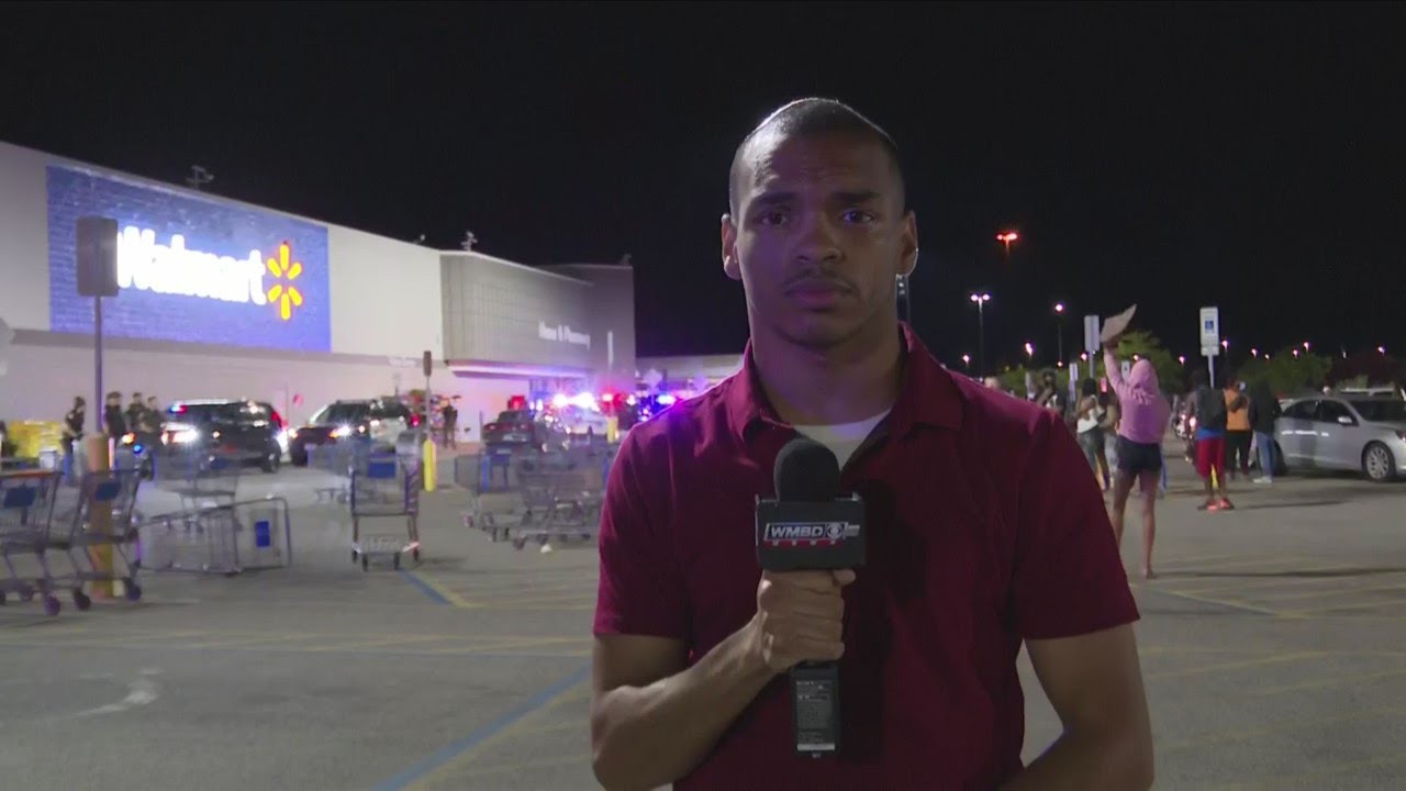 East Peoria Walmart 10pm Live shot YouTube