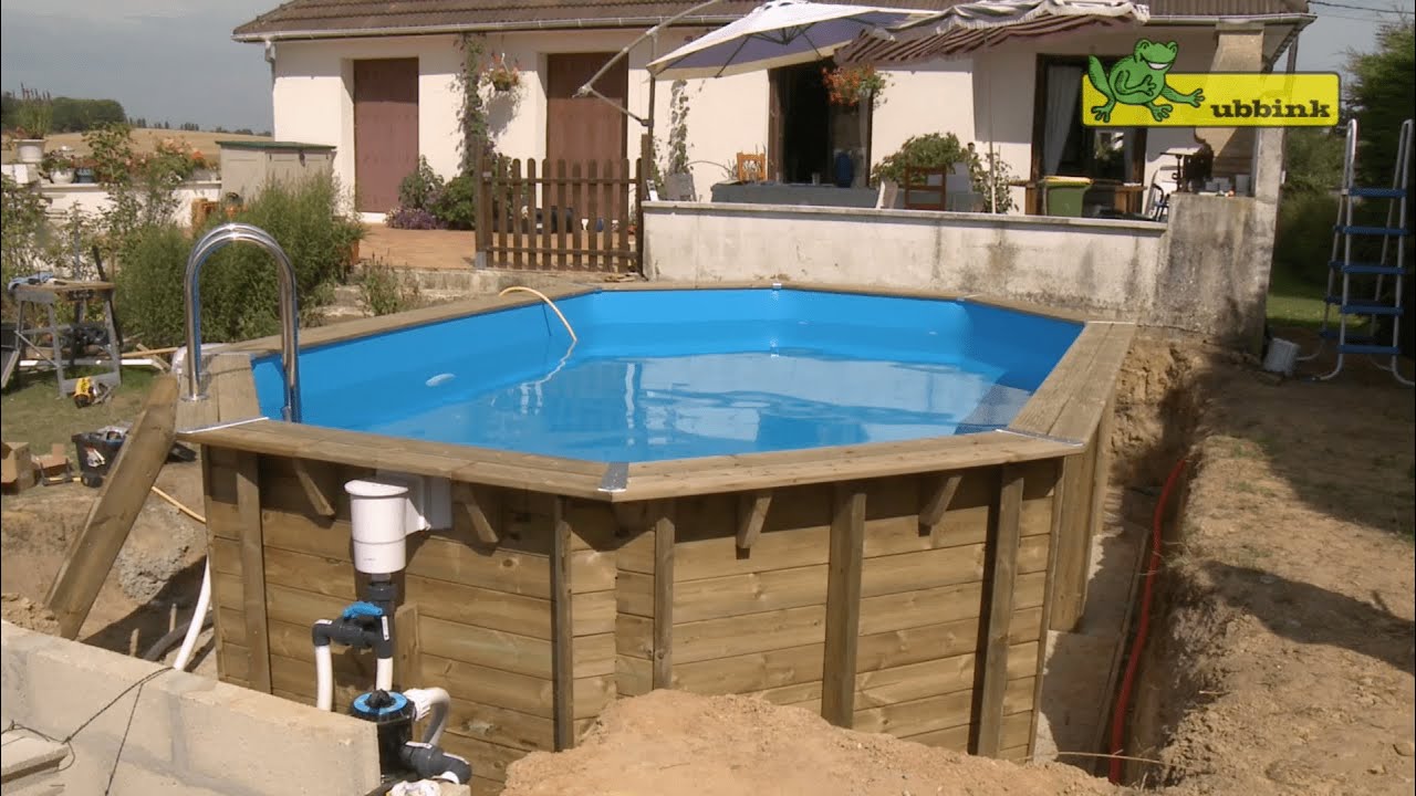 Le montage complet d'une piscine bois octogonale allongée UBBINK - YouTube