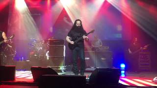 Miniatura del video "Joe Satriani, John Petrucci, Phil Collen - Going Down(Live) - Finale - G3 Concert - 2-10-2018 4K"