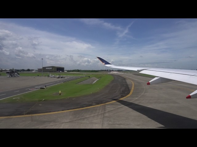 Singapore Airlines Pre-recorded Welcome Announcement in Indonesian class=