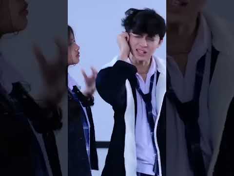 Ketikan Naura jewer-jewer