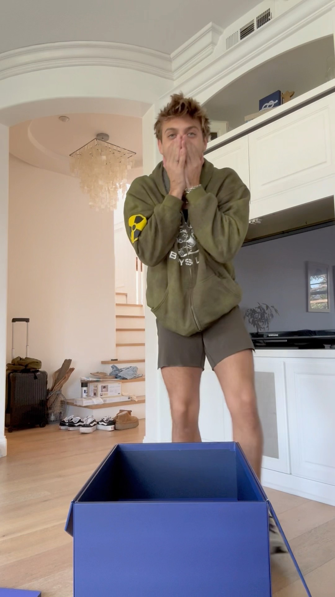 a random box with a LOCK on it just got dropped at my front door… ​⁠@Spotify #unboxing